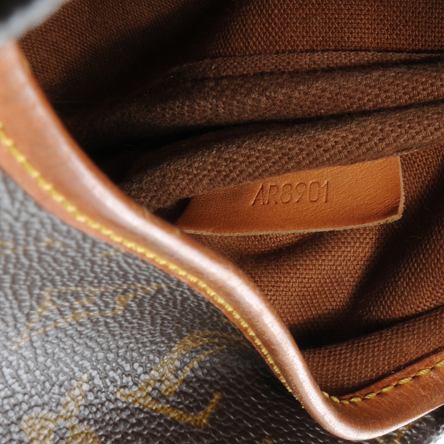 Louis Vuitton Monogram Saumur 30 6 of 9