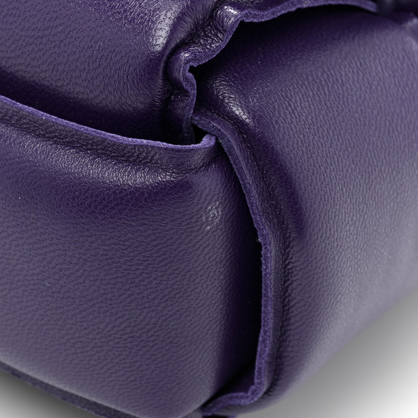 Lambskin Maxi Intreccio Padded Chain Cassette Crossbody Bag Unicorn