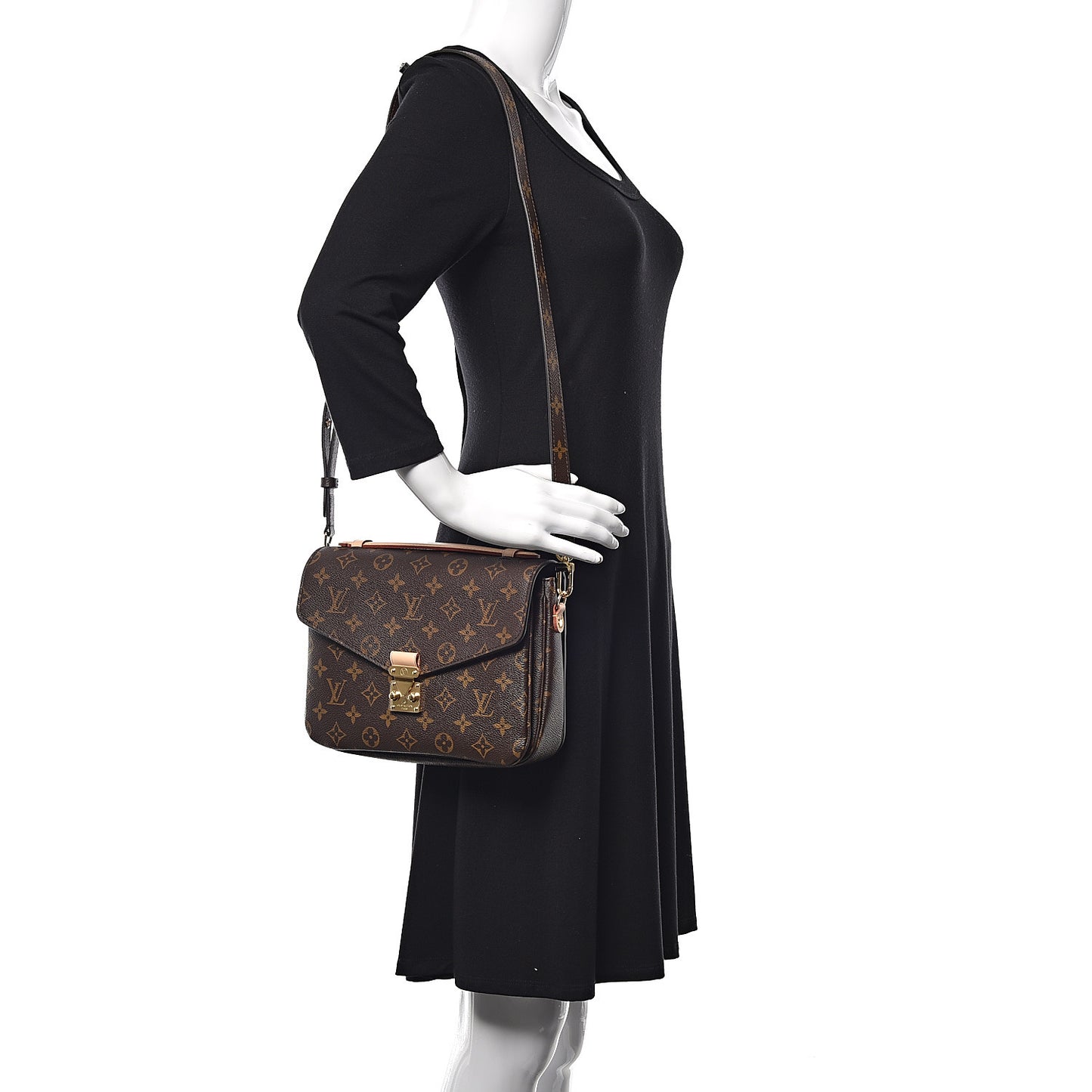 Monogram Pochette Metis
