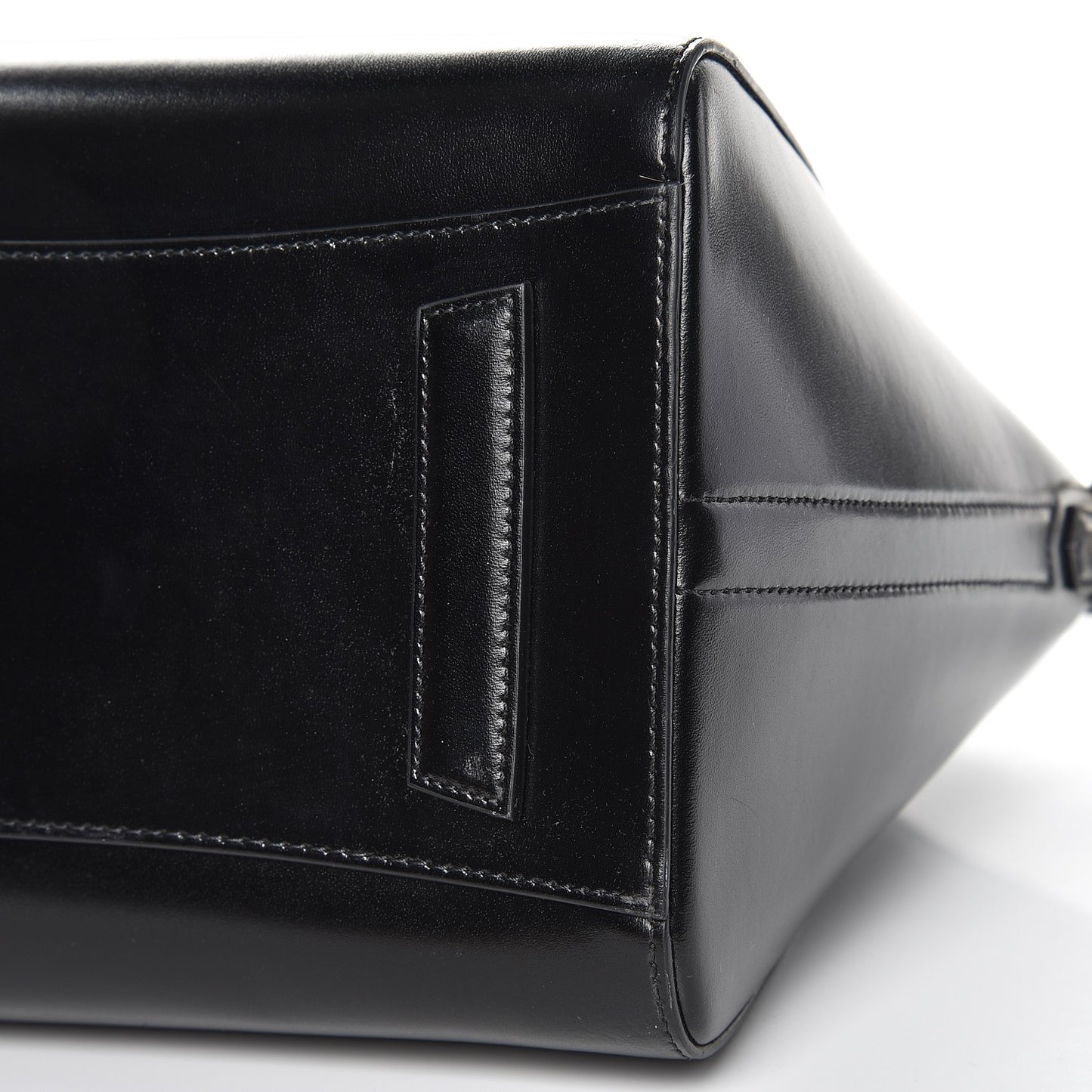 Shiny Lord Calfskin Medium Antigona Black