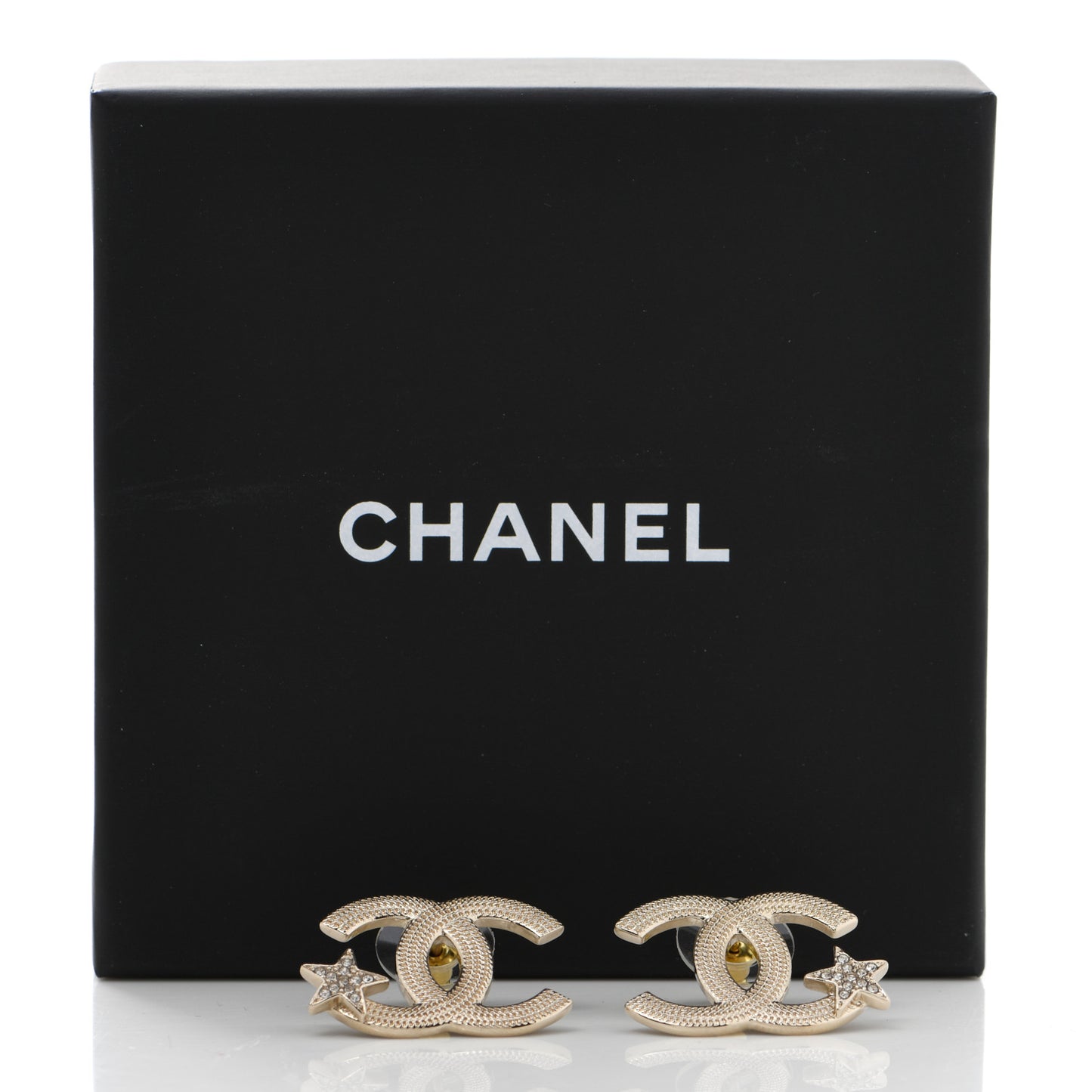 Metal Crystal CC Star Earrings Gold