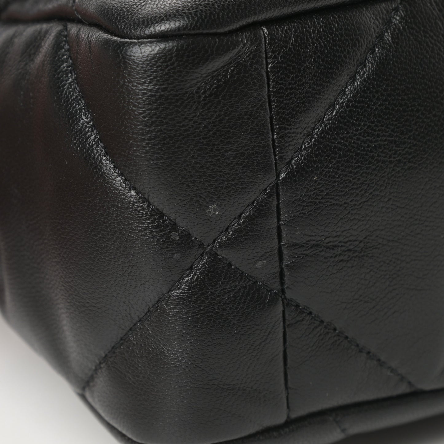 Goatskin Quilted Medium Chanel 19 Flap Black