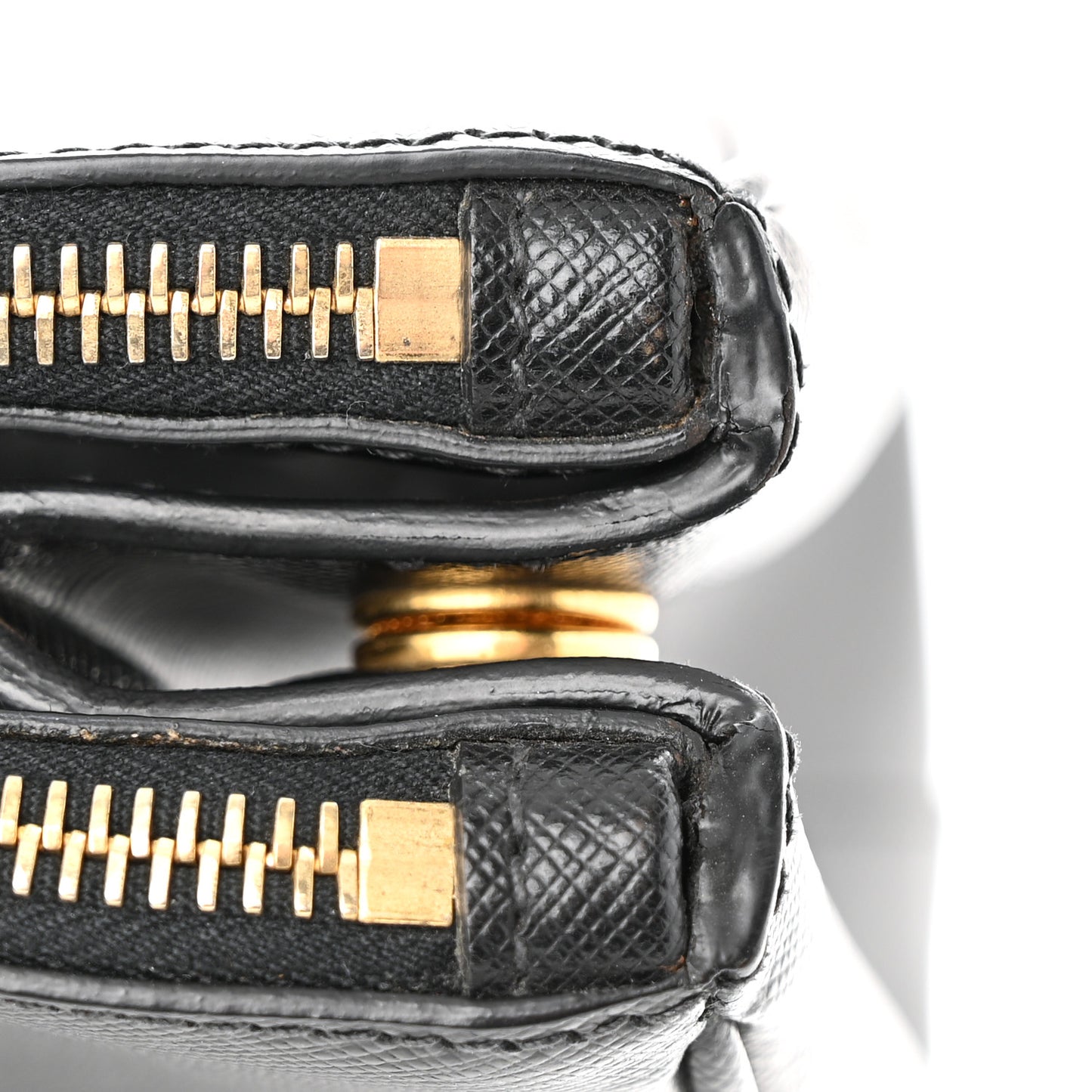 Saffiano Medium Galleria Double Zip Tote Black