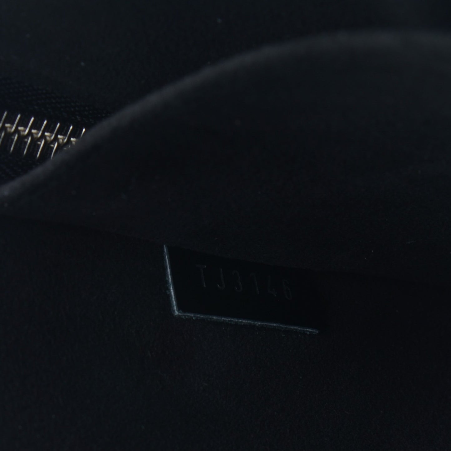 Calfskin Souple Pochette Jour PM Black