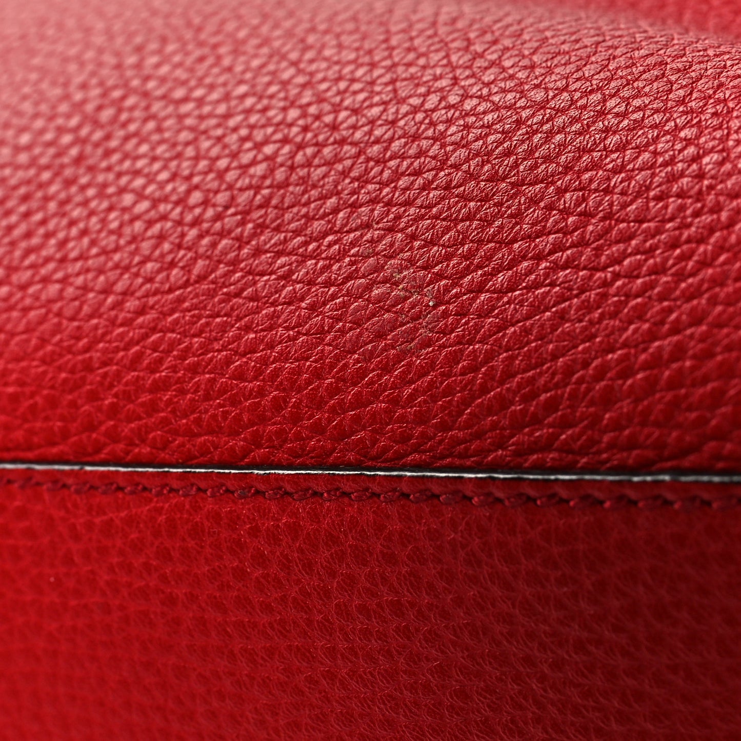 Pebbled Calfskin Medium Soho Chain Shoulder Bag Tabasco Red