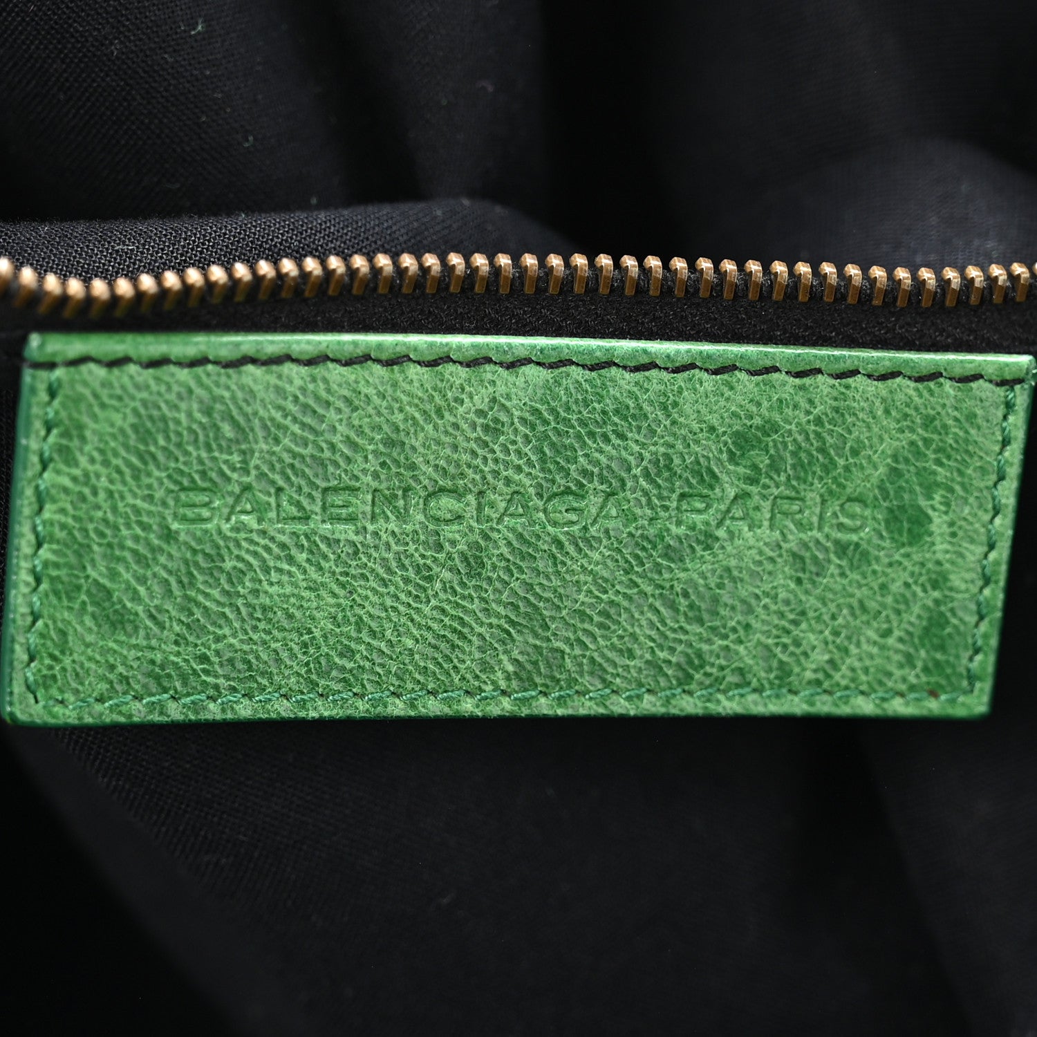 Balenciaga Agneau Classic Hardware Day Hobo Pommier 7 of 11