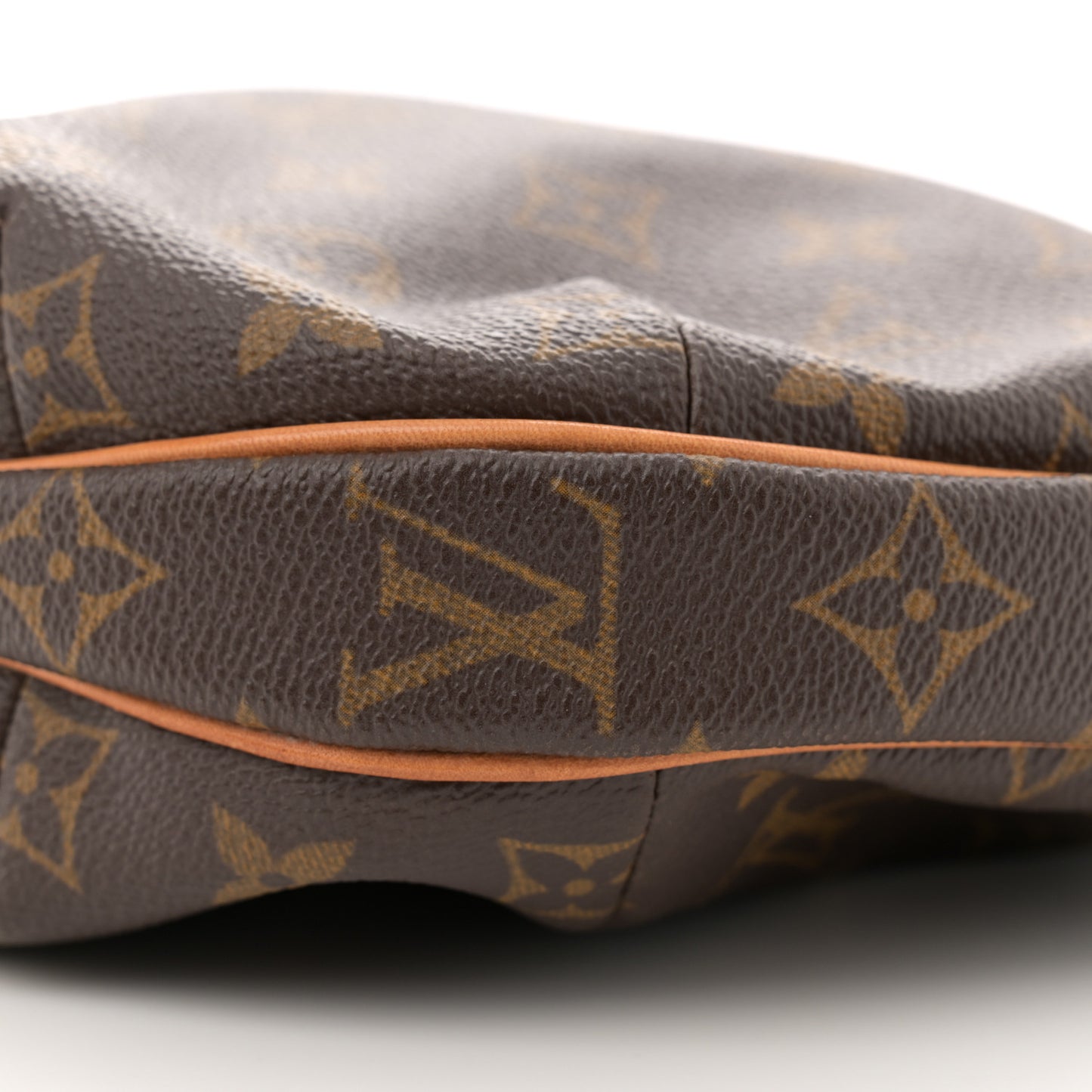 Monogram Croissant MM