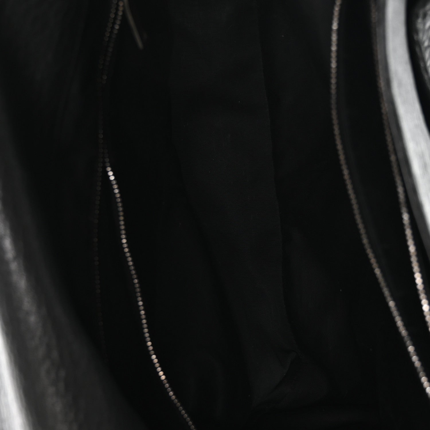 Saint Laurent Grained Lambskin Monogram Oversized Niki Chain Satchel Black 4 of 10