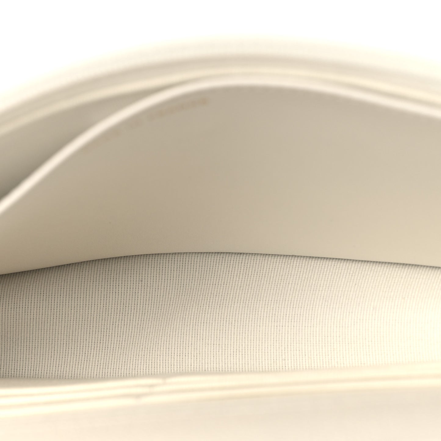 Caviar Quilted Wallet On Chain WOC White