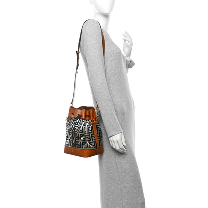 Fendi TPU FF Vitello Aura F is Fendi Grande Mon Tresor Bucket Bag Black Cuoio 2 of 11