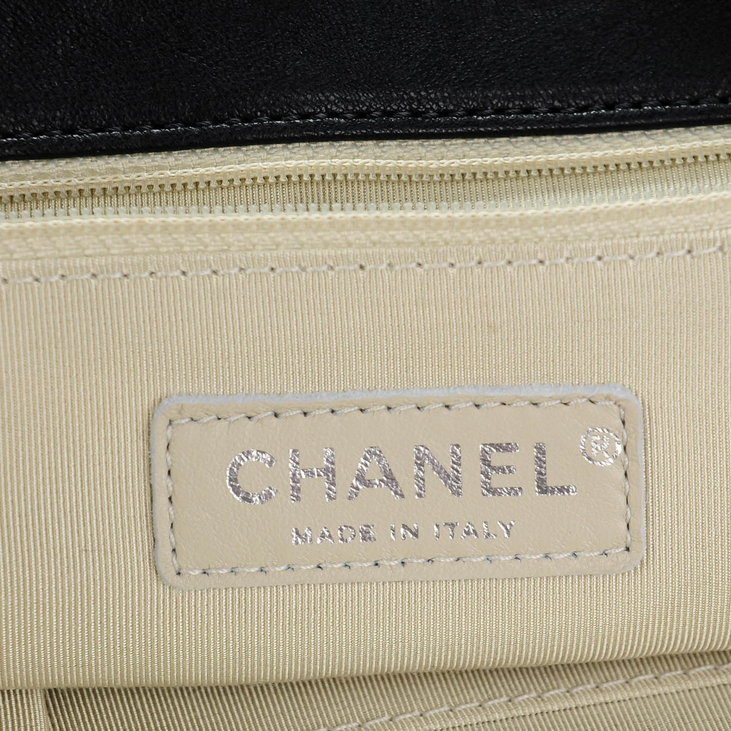 Chanel Washed Lambskin Quilted Maxi Chain Around Flap Black 6 of 7