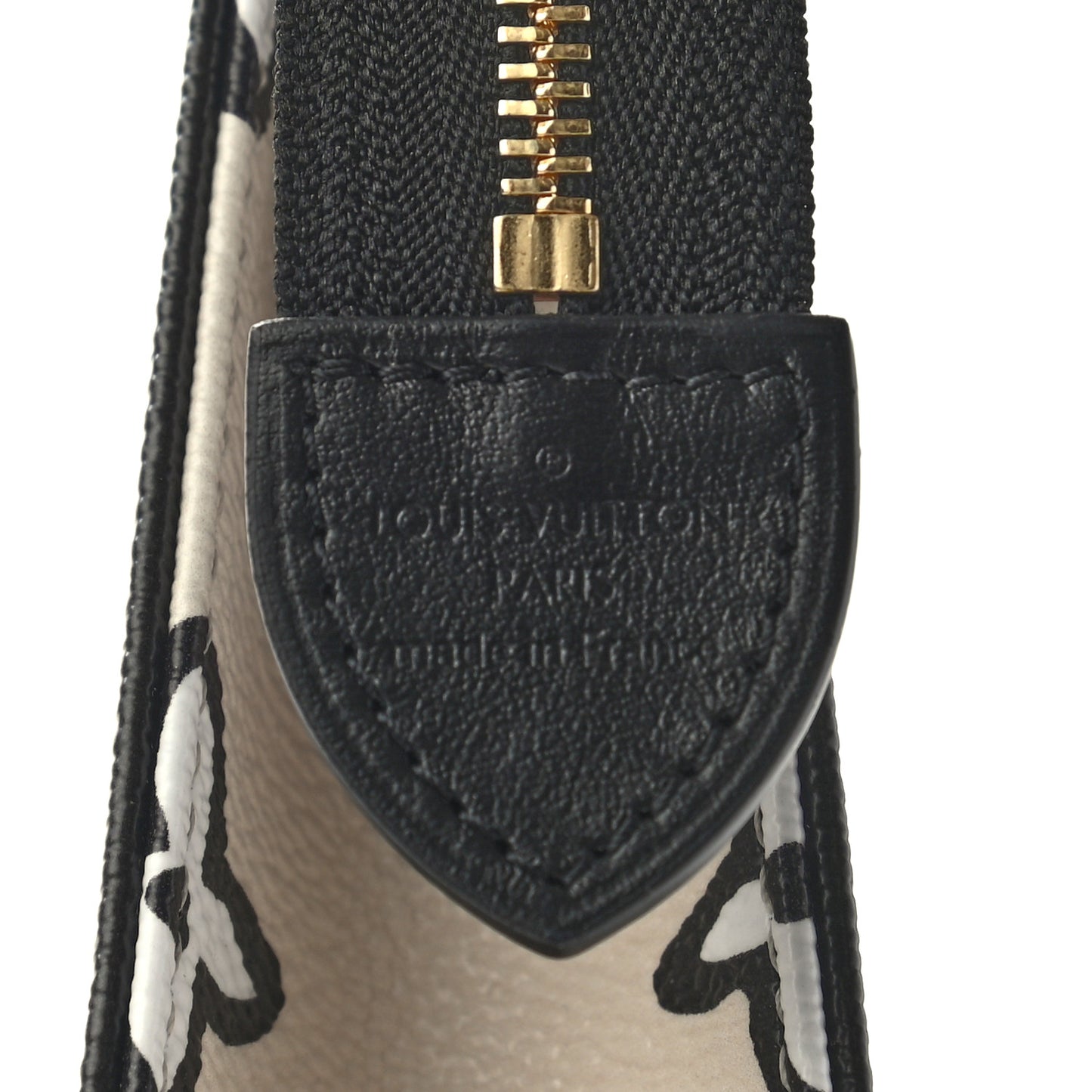 Monogram Giant Wild At Heart Toiletry Pouch 26 Black