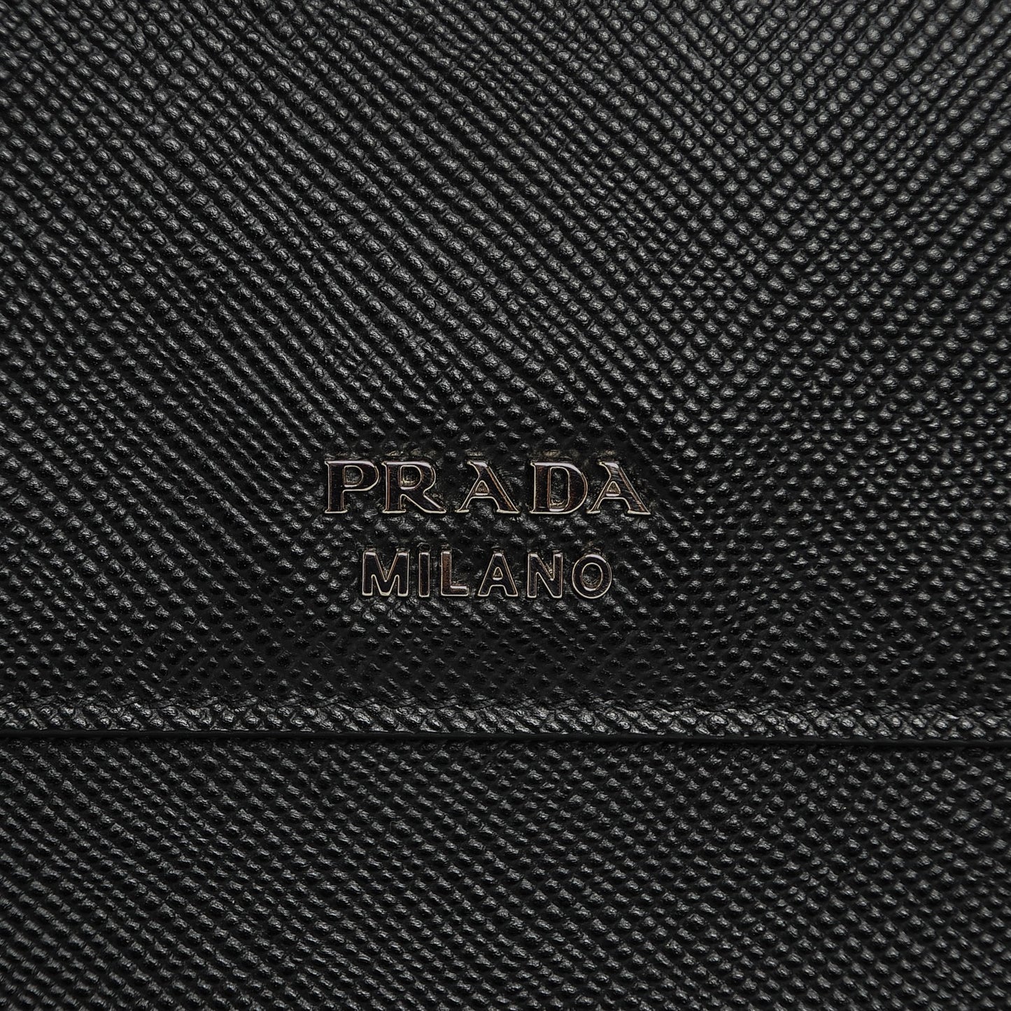 Saffiano Cuir Convertible Top Handle Tote Nero Black