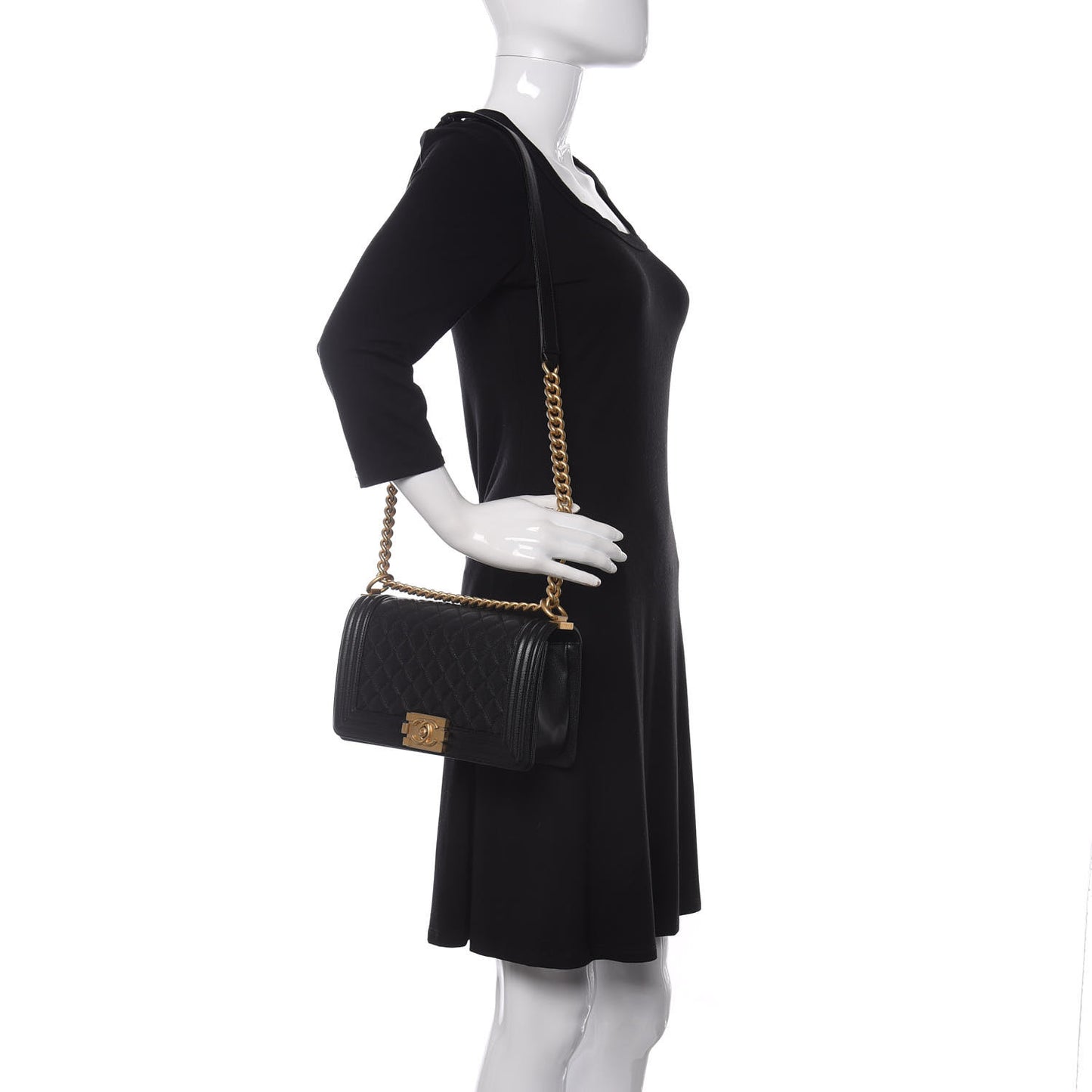 Caviar Quilted Medium Boy Flap Black