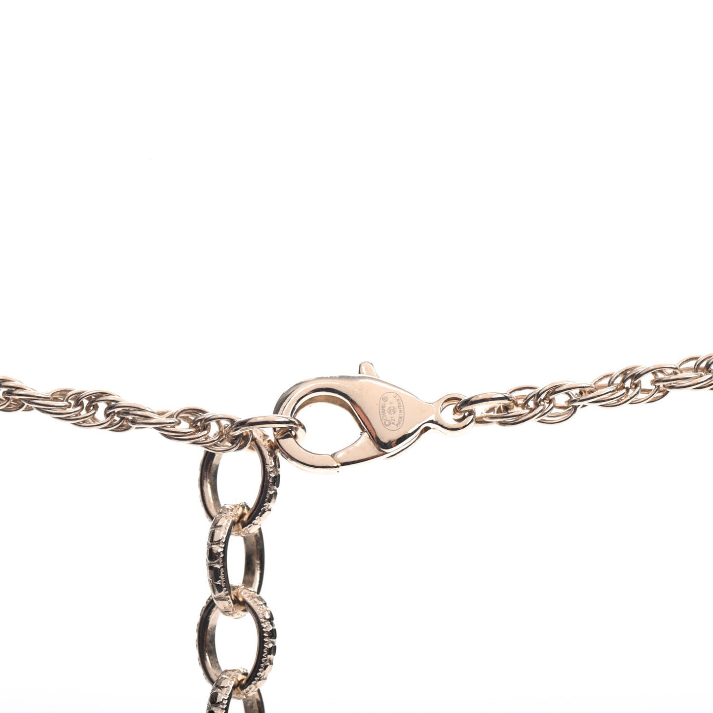 Pearl CC Round Pendant Necklace Gold