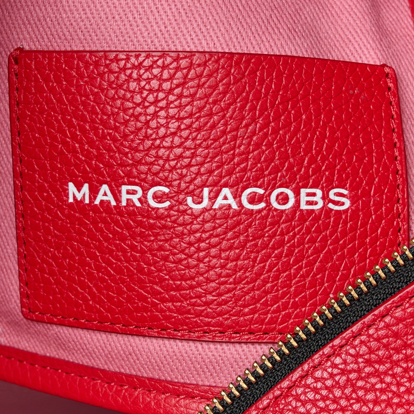 Grained Calfskin Medium The Tote Bag True Red