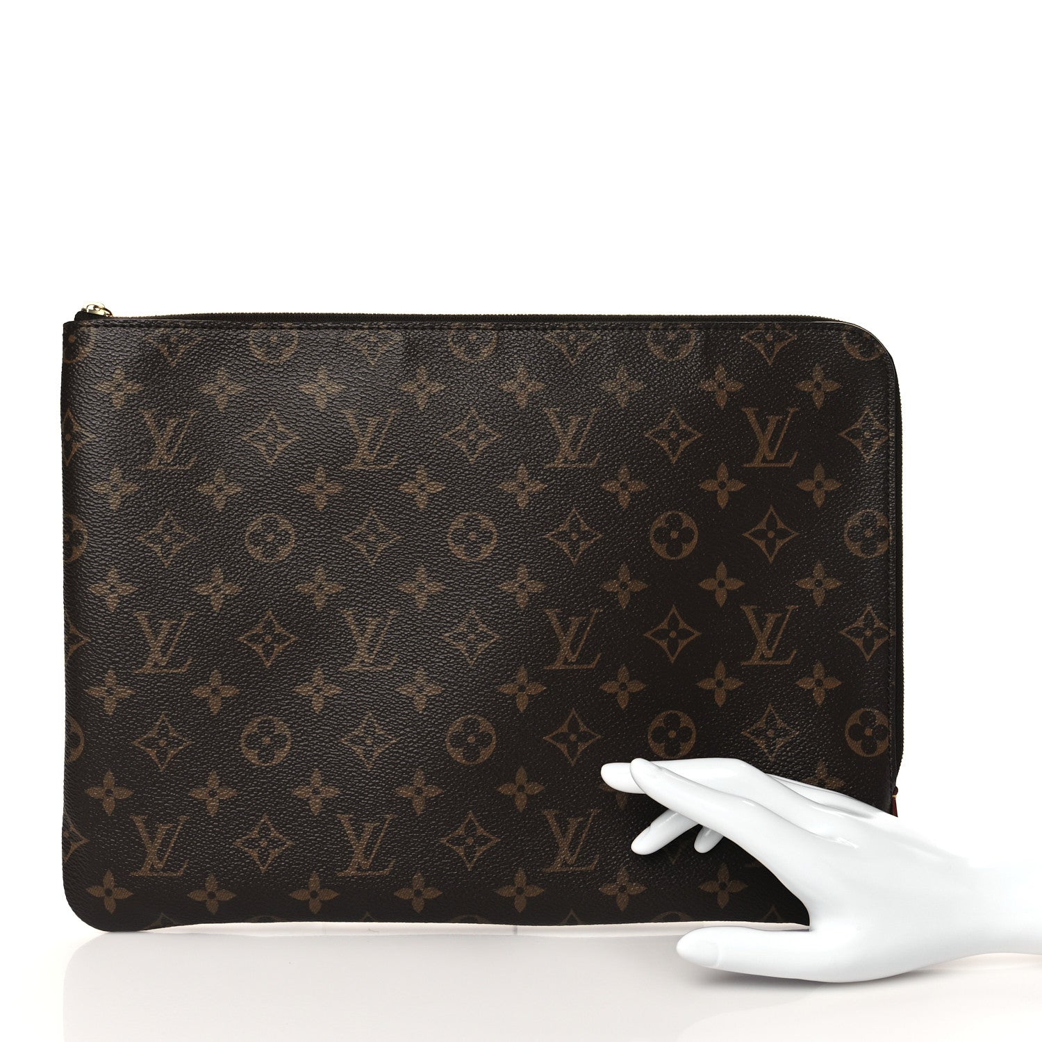 Louis Vuitton Monogram Etui Voyage MM Pouch 2 of 8