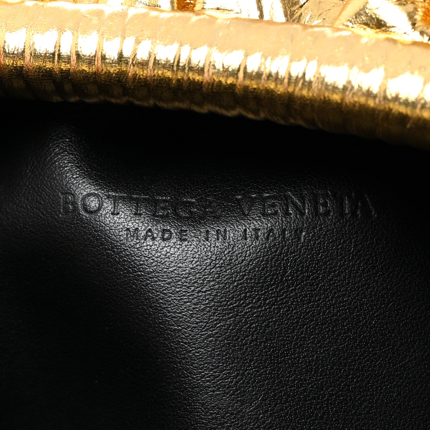 Bottega Veneta Metallic Bark Calfskin Embossed The Pouch Oversized Clutch Oro 5 of 7