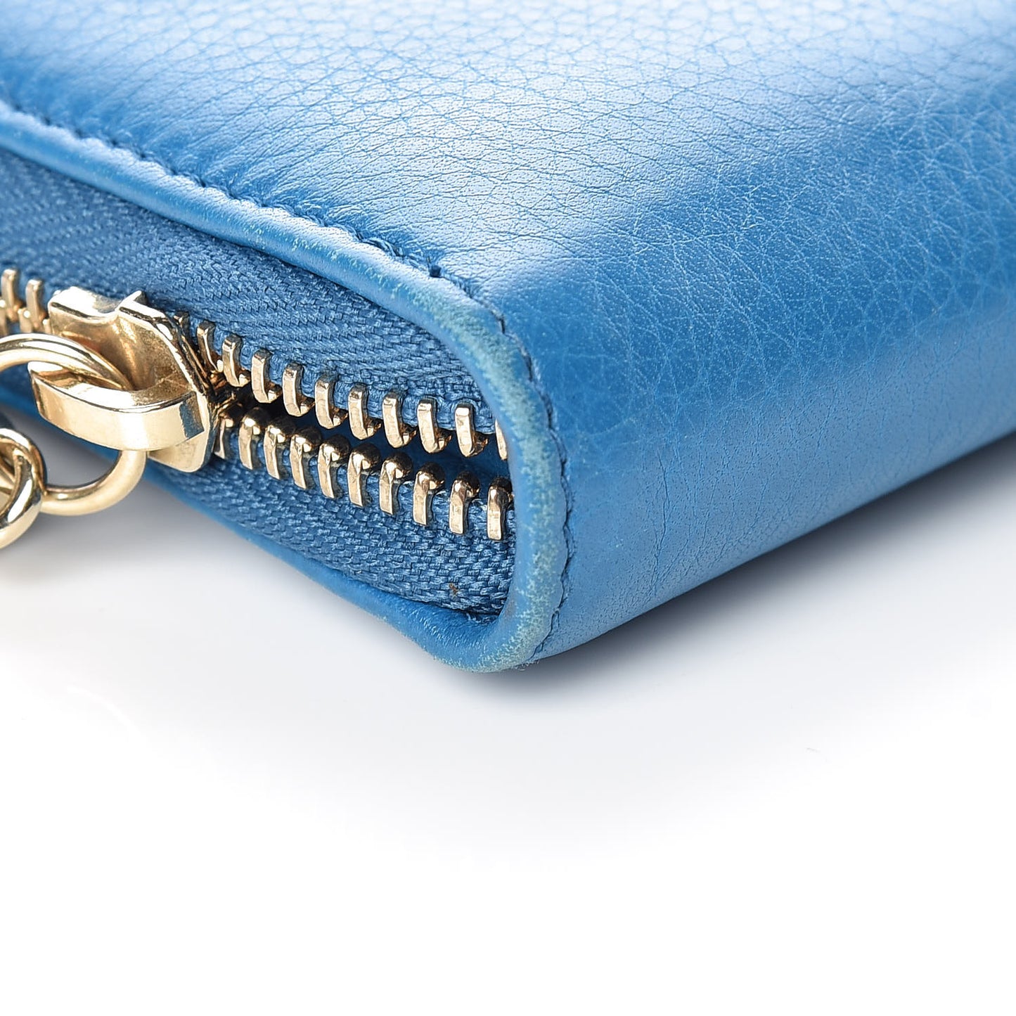 Pebbled Calfskin Soho Zip Around Wallet Turquoise