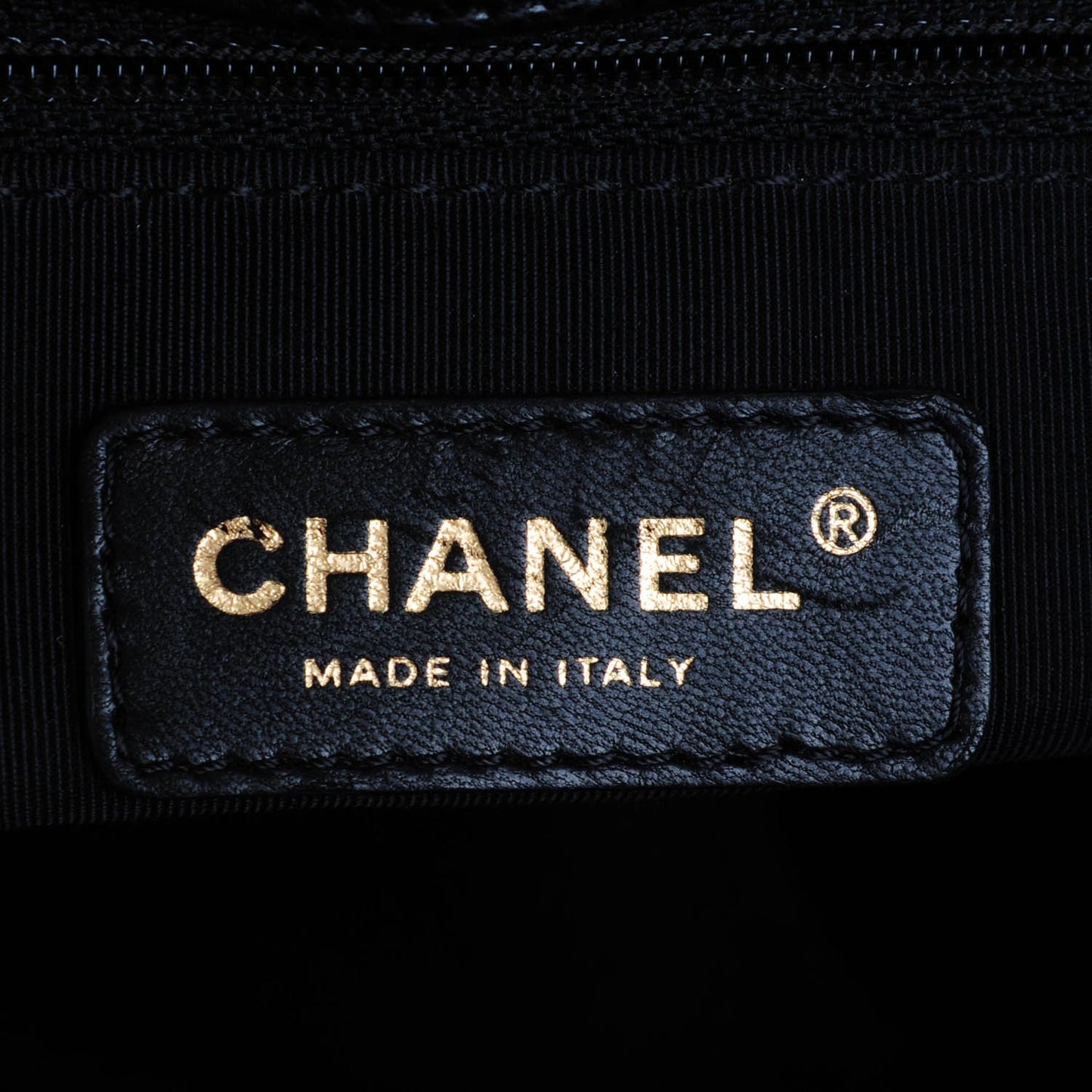 Caviar Quilted Petit Shopping Tote PST Black