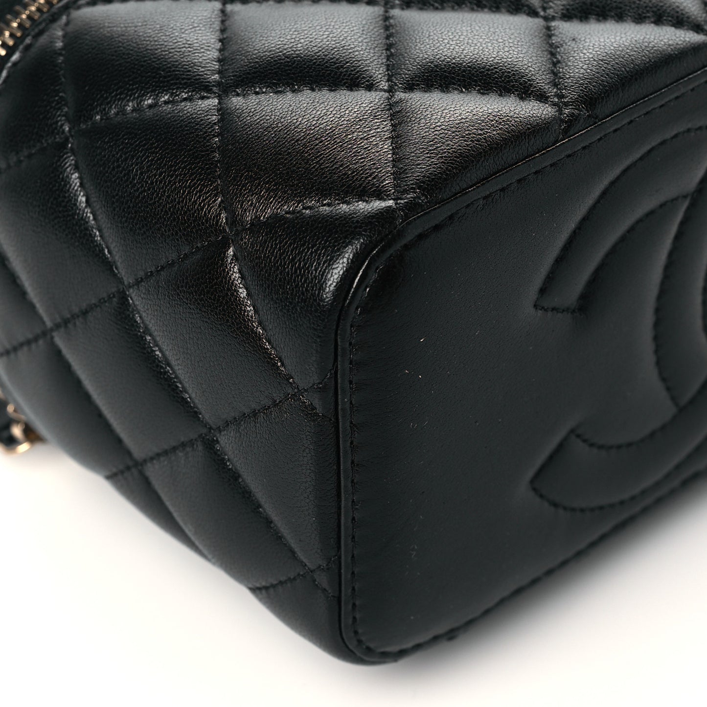 Lambskin Quilted Small Top Handle Vanity Case With Chain Black