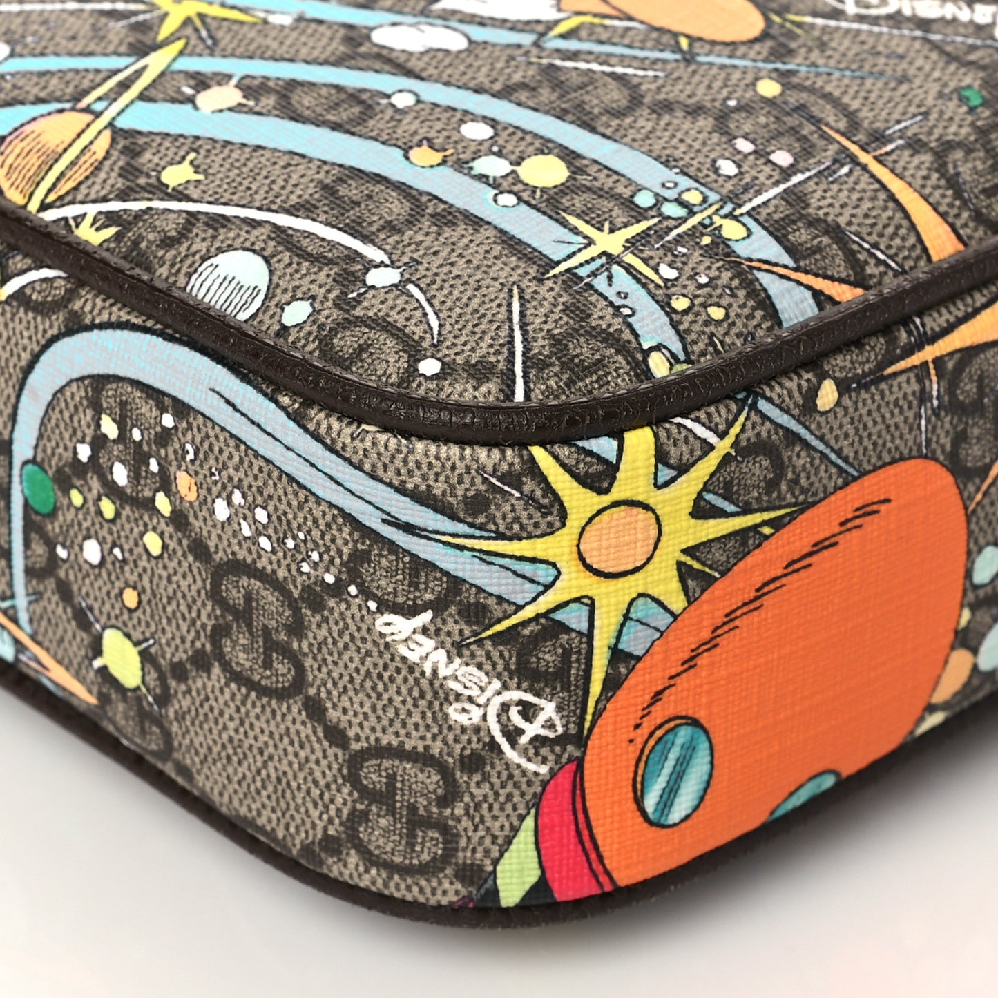 X DISNEY GG Supreme Monogram Donald Duck Small Interlocking G Belt Bag 80 32 Beige Multicolor New Acero