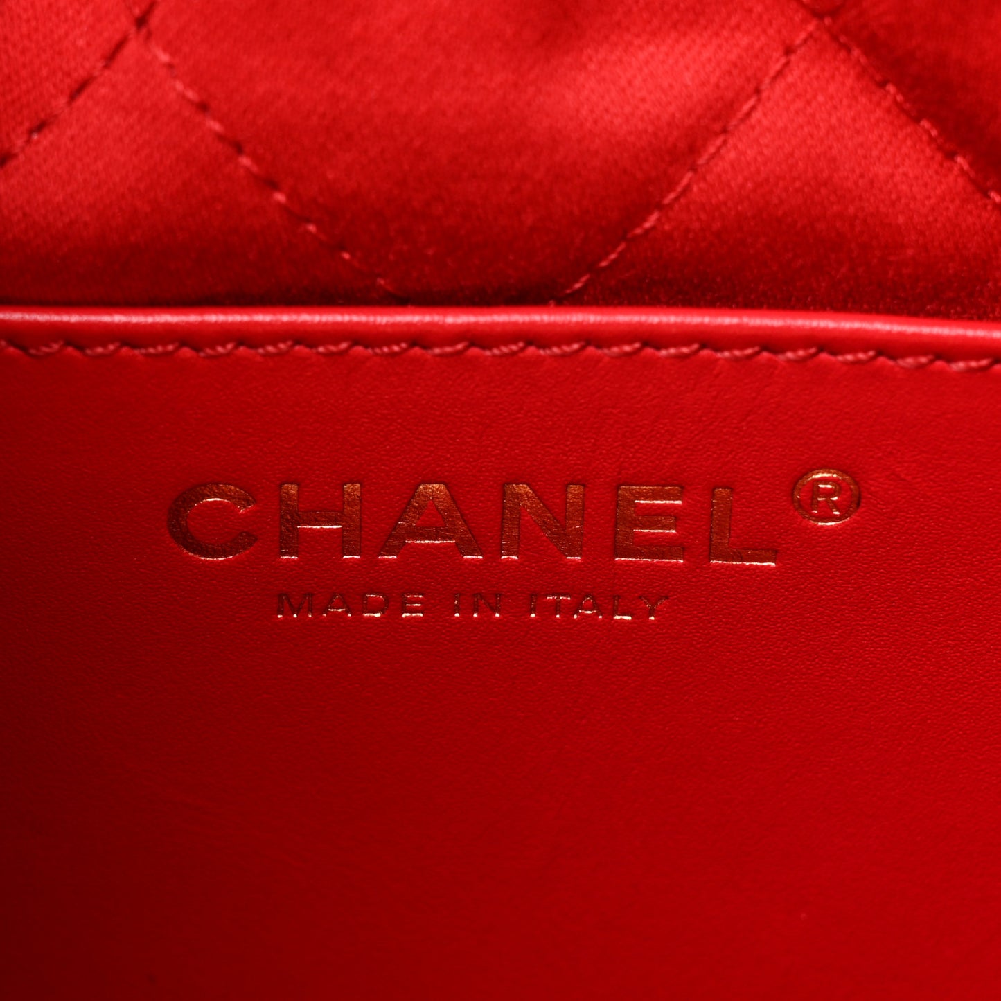 Shiny Calfskin Quilted Mini Chanel 22 Red