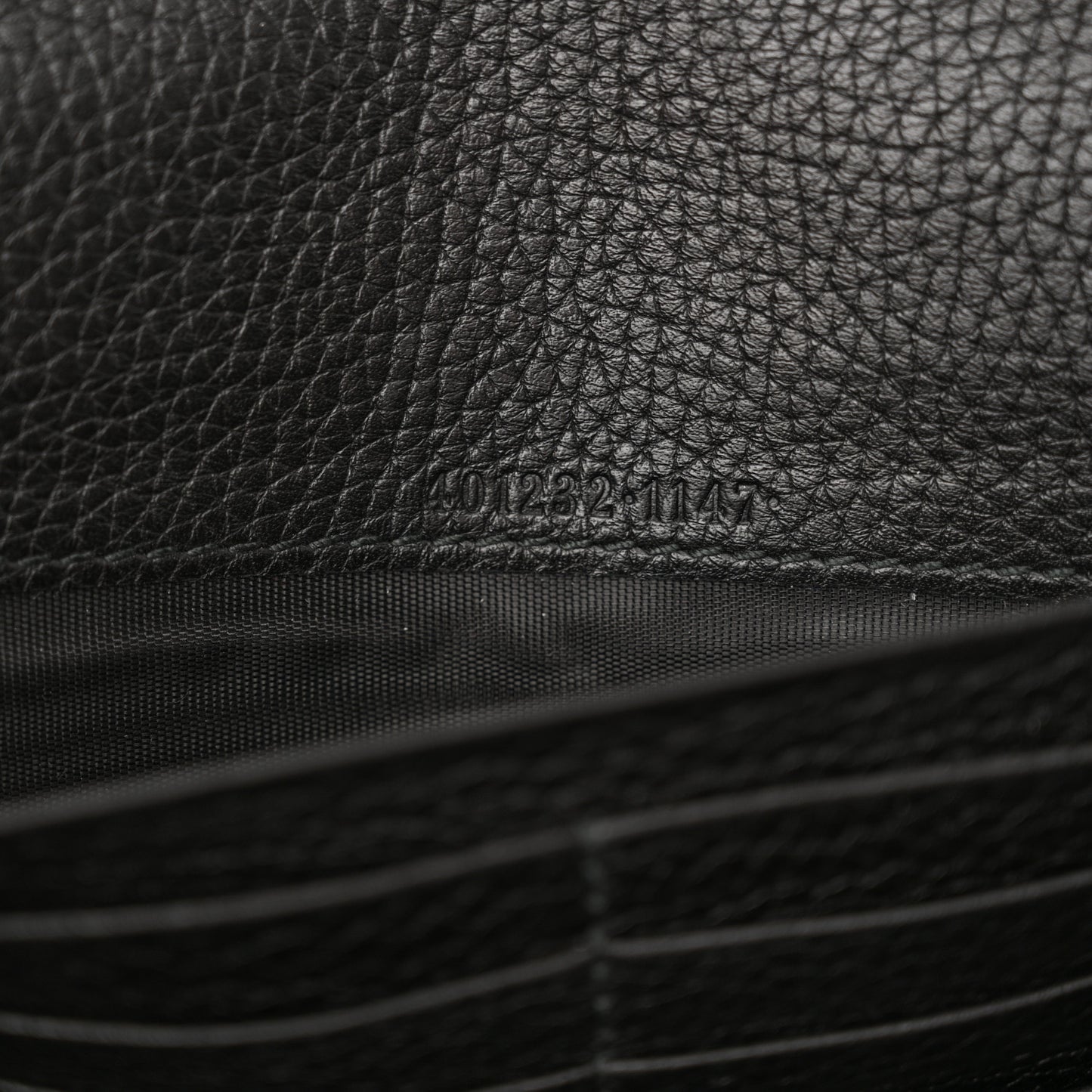 Calfskin GG Marmont Chain Wallet Black