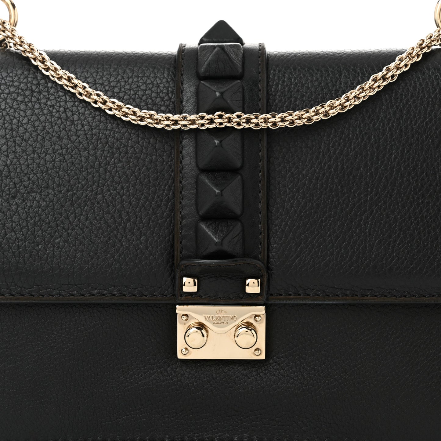 Pebbled Calfskin Monochrome Medium Glam Lock Rockstud Flap Black