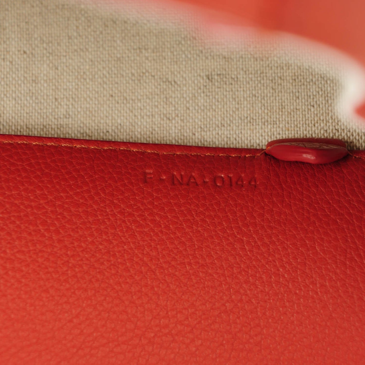 Soft Grained Calfskin Medium Cabas Phantom Brick