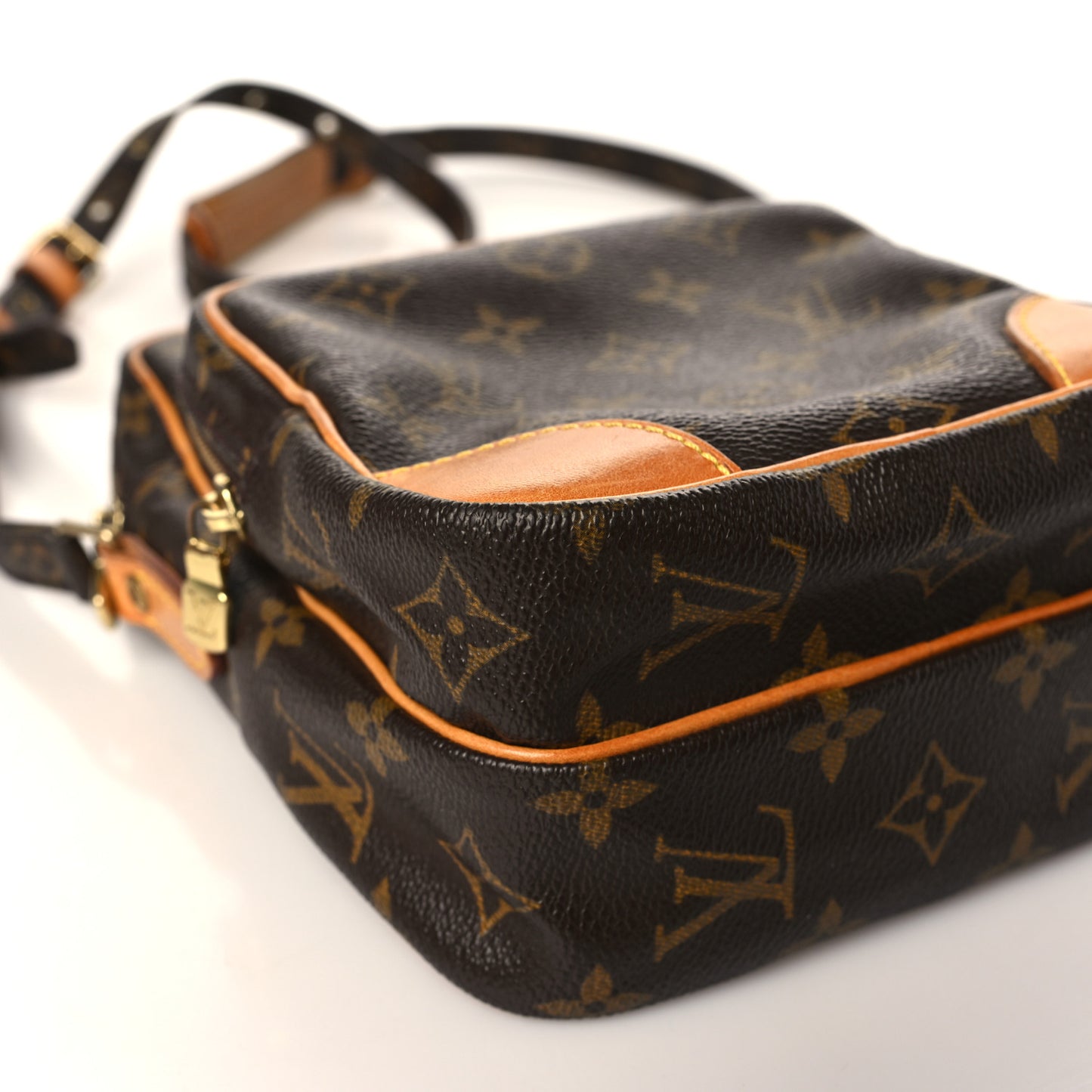 Monogram Amazone