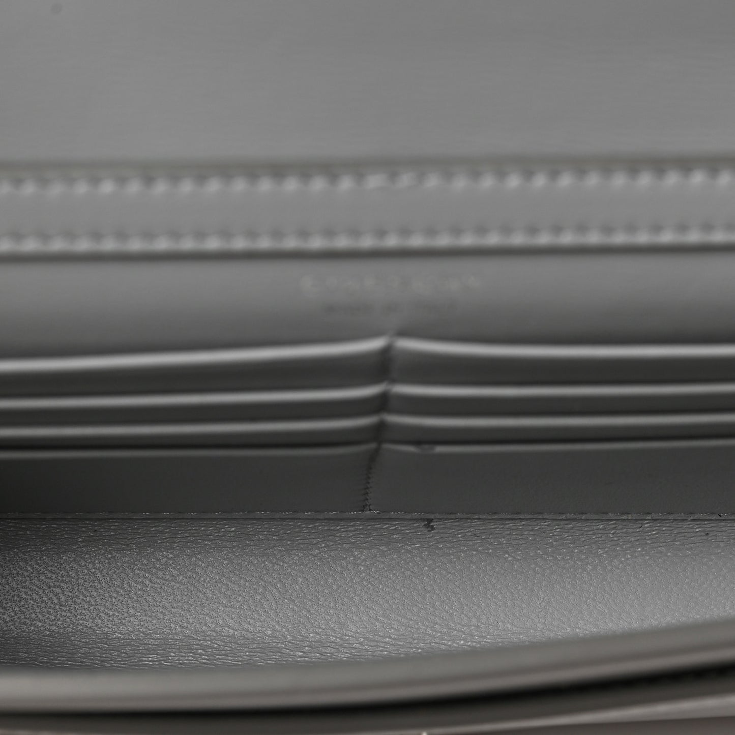 Calfskin 4G Wallet on Chain Cloud Grey