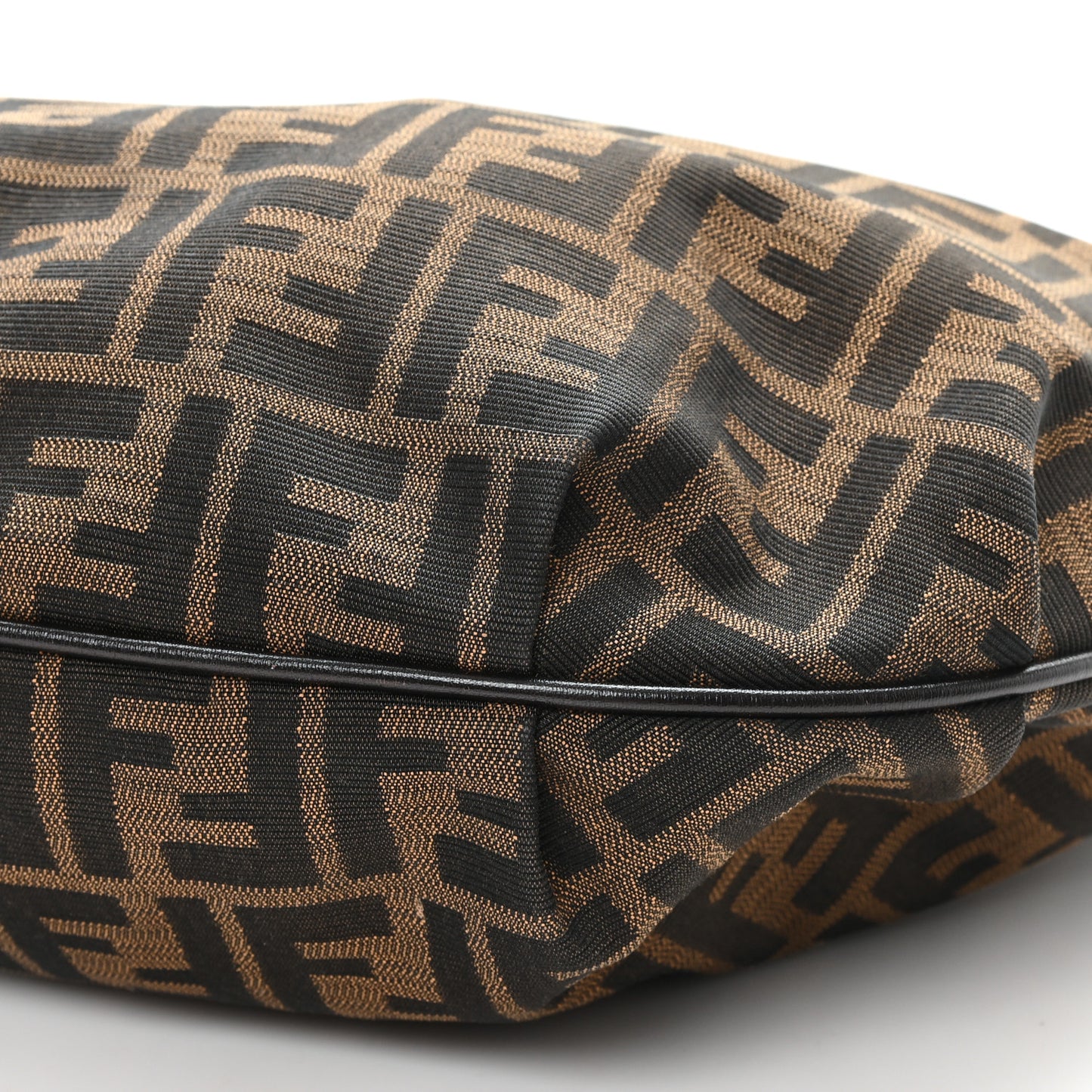 Zucca Small Chef Chain Hobo Tobacco