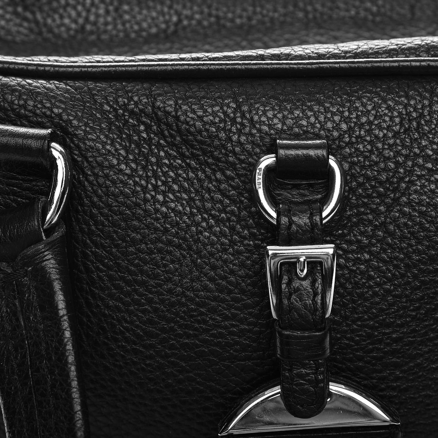 Vitello Daino Tote Nero Black