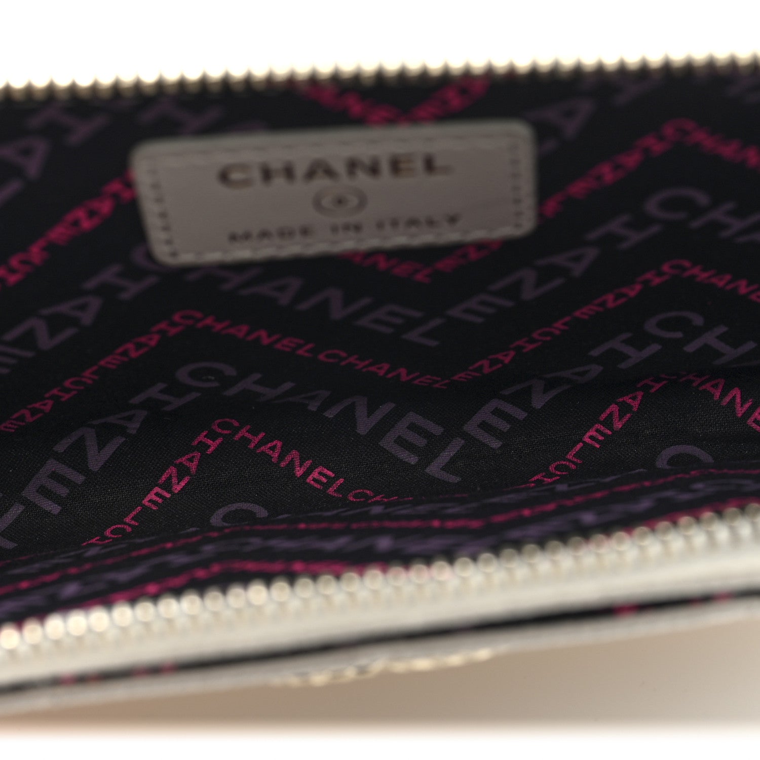 Chanel Caviar Quilted CC Logo Zip Around Card Holder White 5 of 8