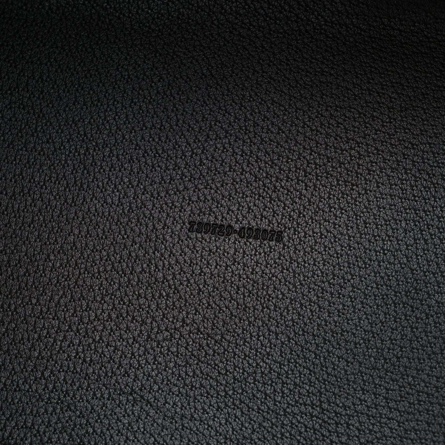 Textured Dollar Calfskin Large Ophidia Tote Black