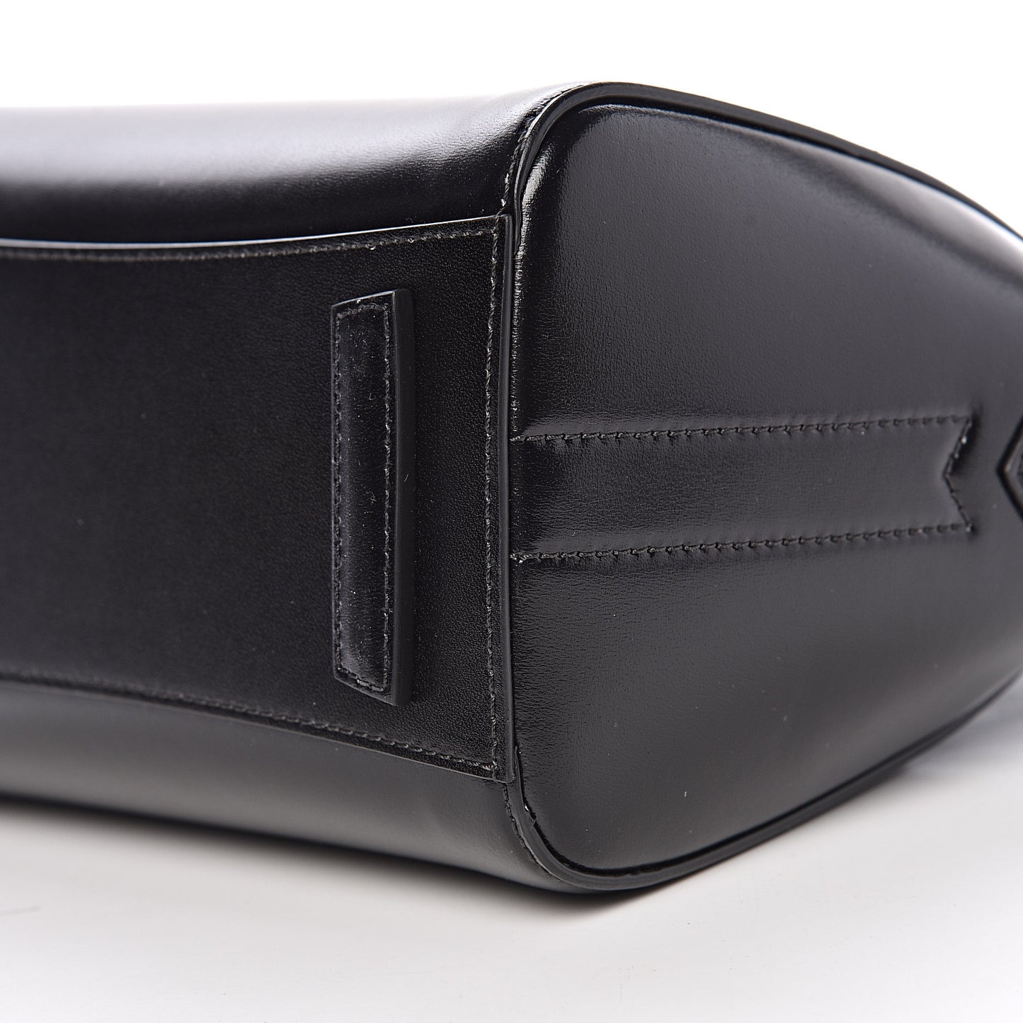 Shiny Lord Calfskin Mini Antigona Black