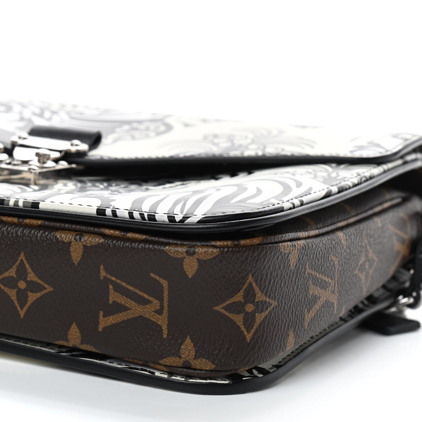 Epi Monogram Floral Pochette Metis Black White