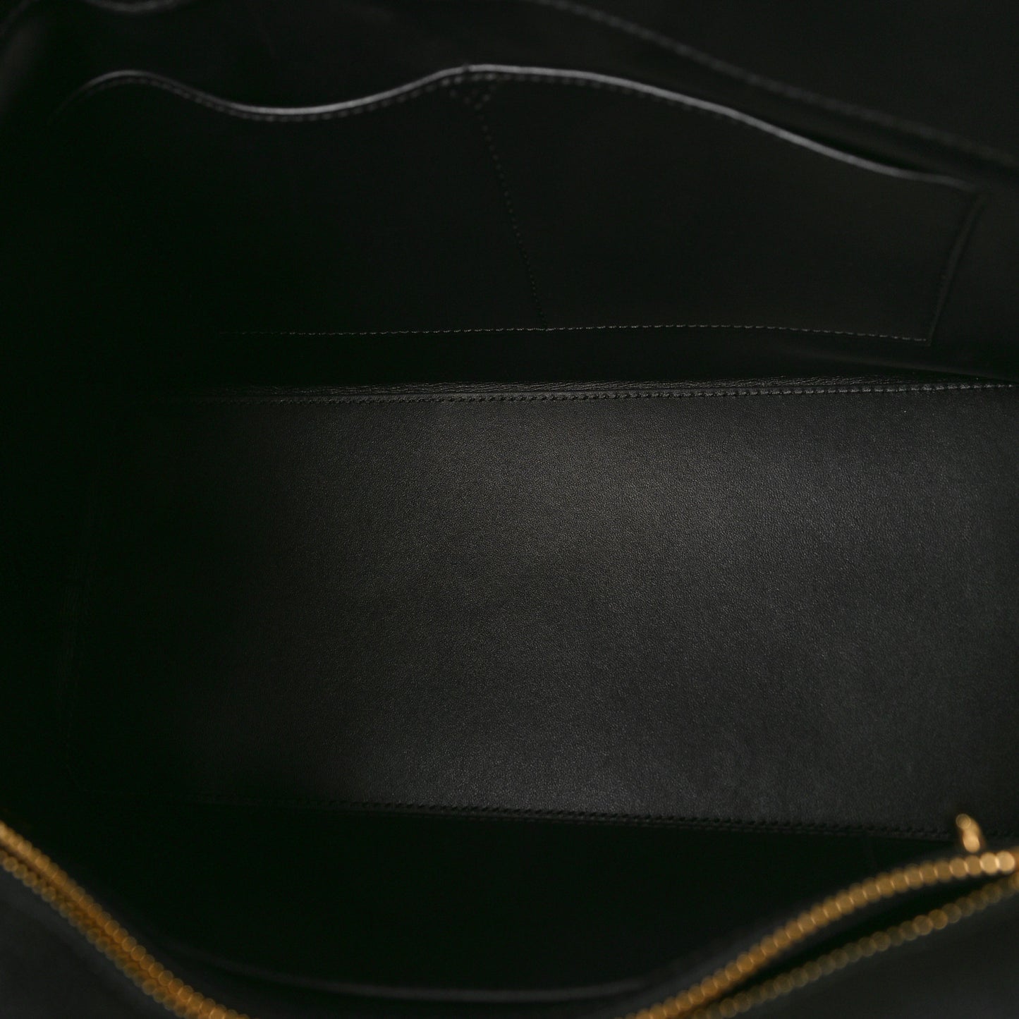 Supple Calfskin Medium Conti Black