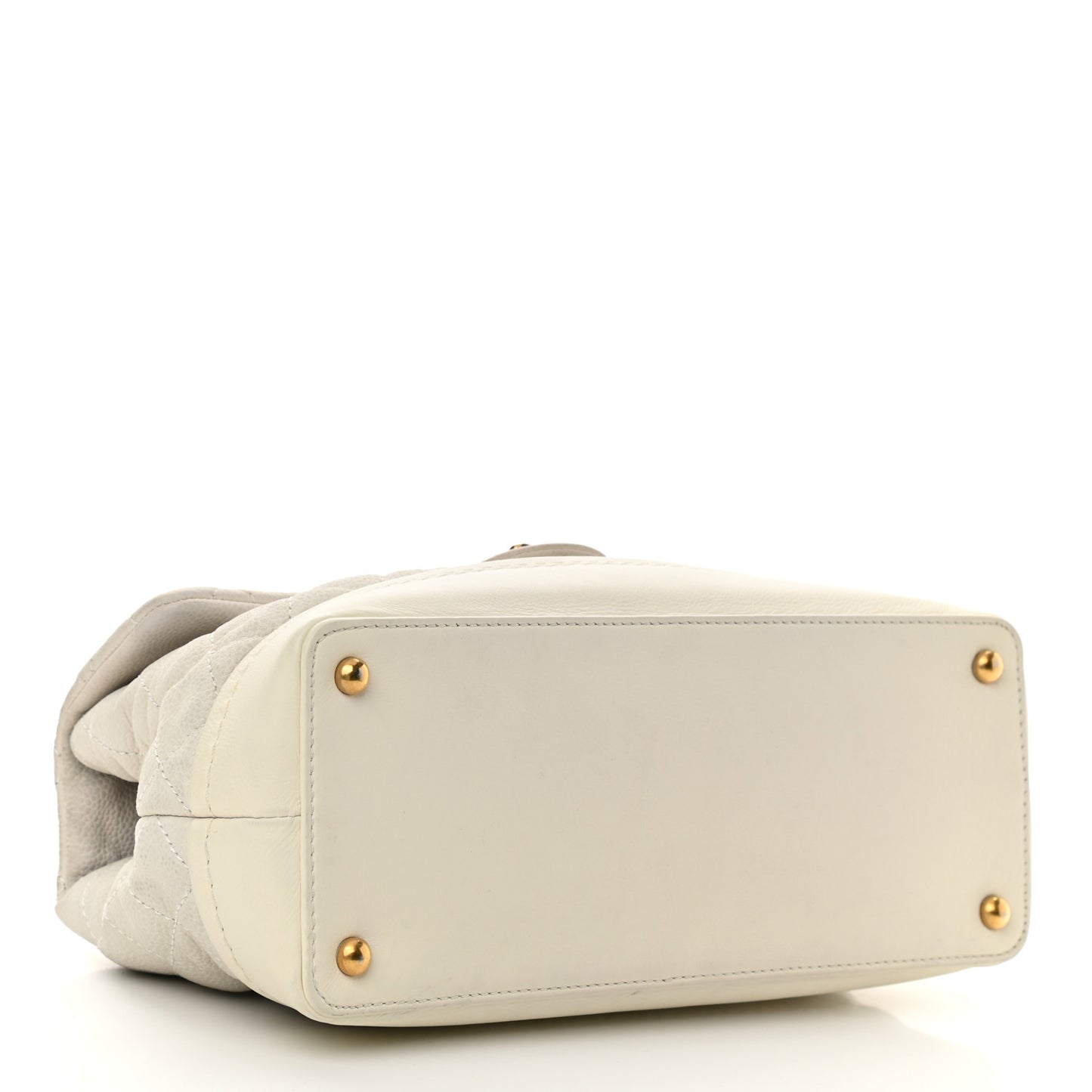 Iridescent Caviar Quilted Medium Globe Trotter Flap White