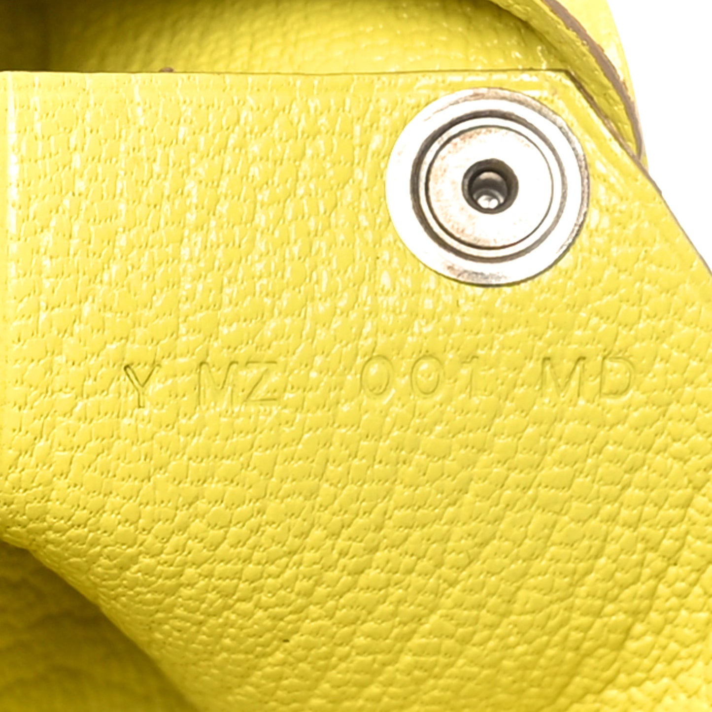 Chevre Mysore Calvi Card Case Lime