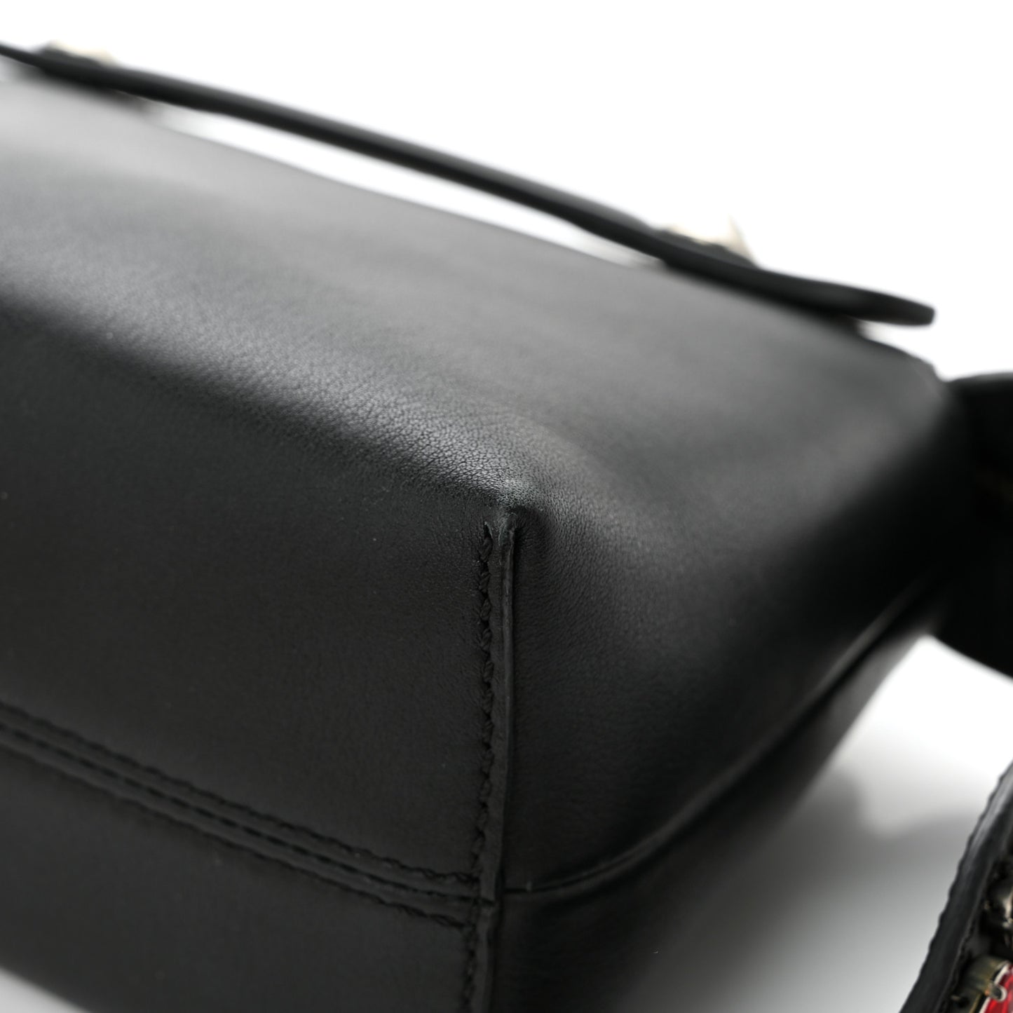 Vitello Dolce Crystal Heart Croc Tail Mini By The Way Boston Bag Black Rosso