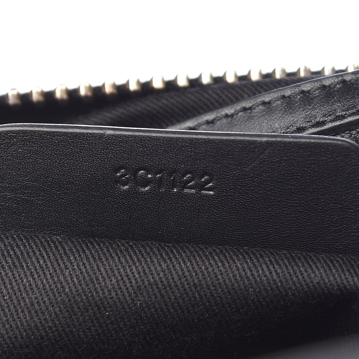 Calfskin Metal Corners Medium Antigona Black