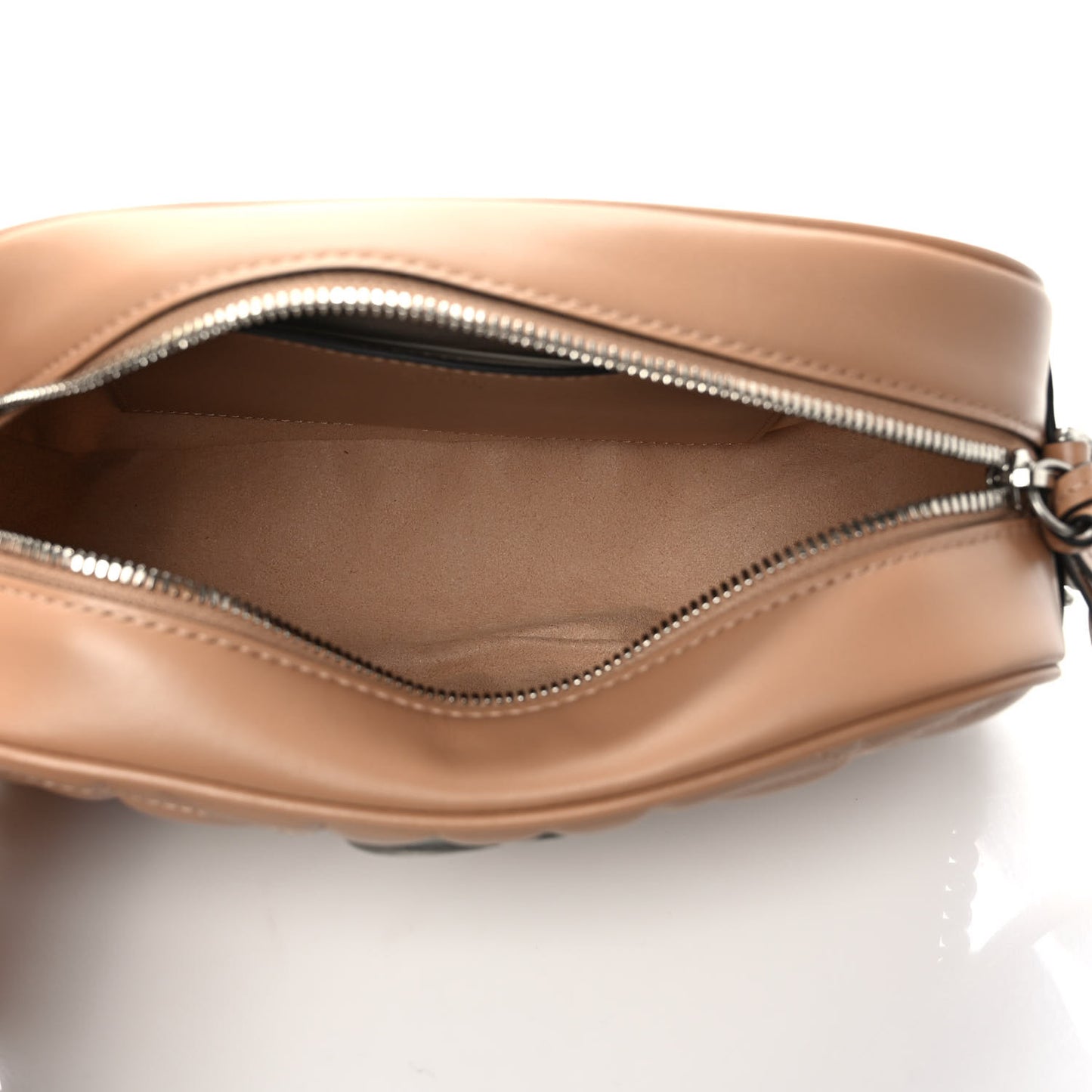 Calfskin Matelasse Aria Small GG Marmont Chain Shoulder Bag Camelia