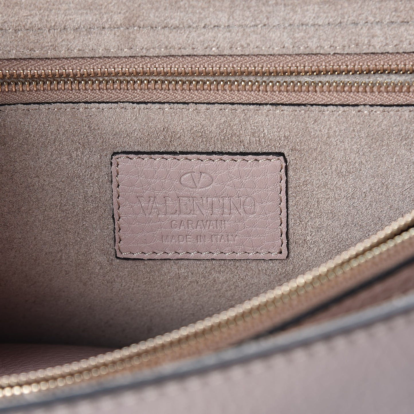 Pebbled Calfskin Rockstud Single Handle Flap Bag Poudre