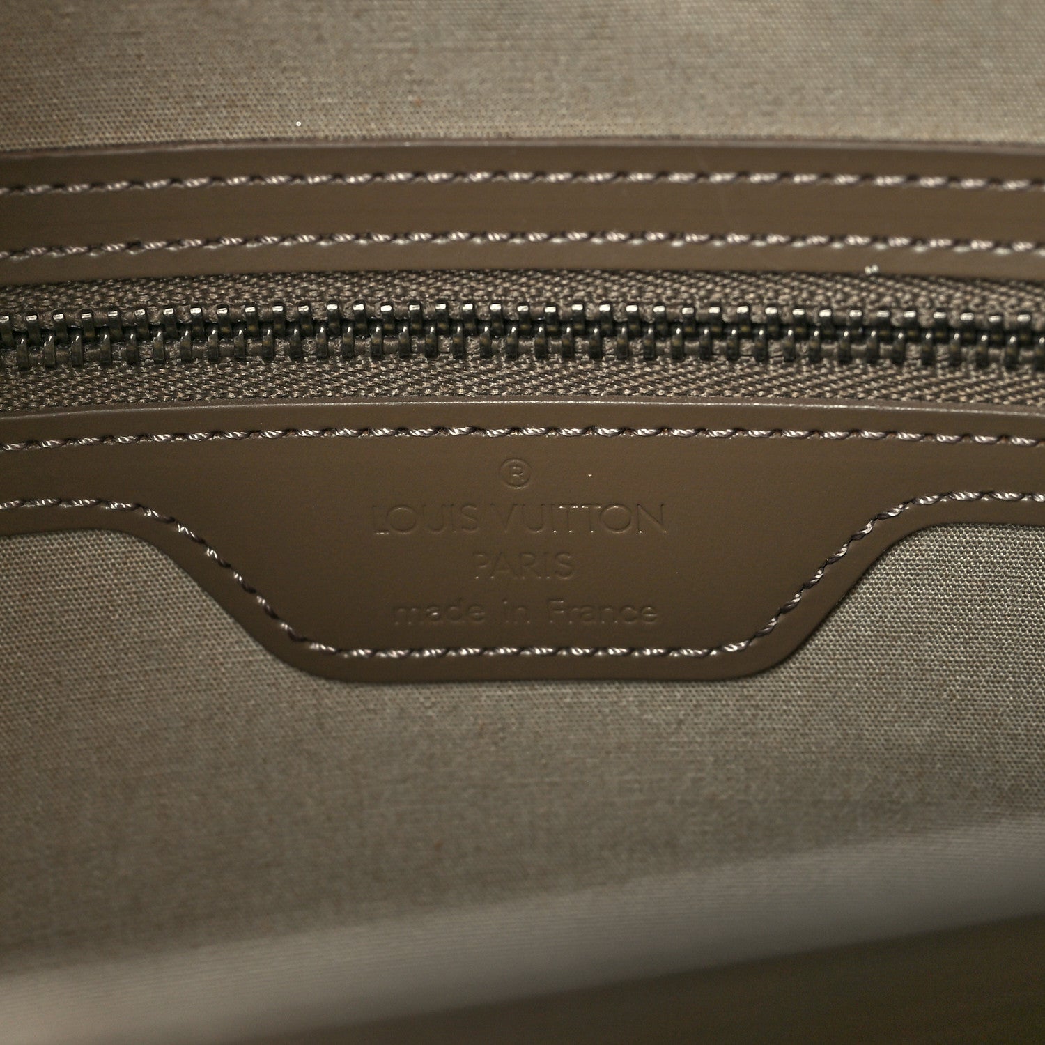 Louis Vuitton Epi Saint Tropez Pepper 5 of 10