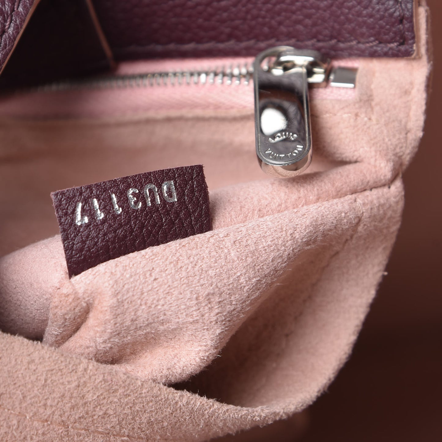 Calfskin Lockme Bucket Prune