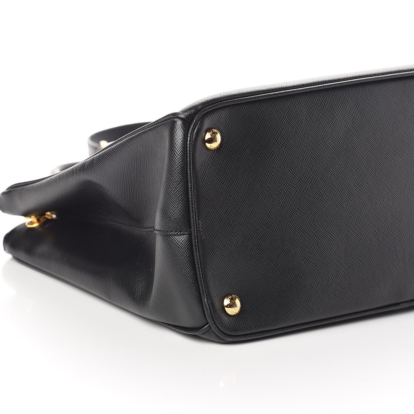 Saffiano Medium Galleria Double Zip Tote Black