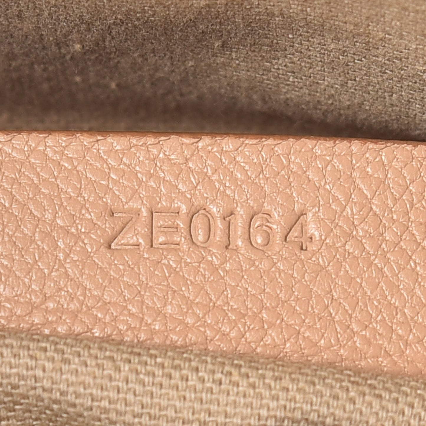 Sugar Goatskin Small Antigona Nude