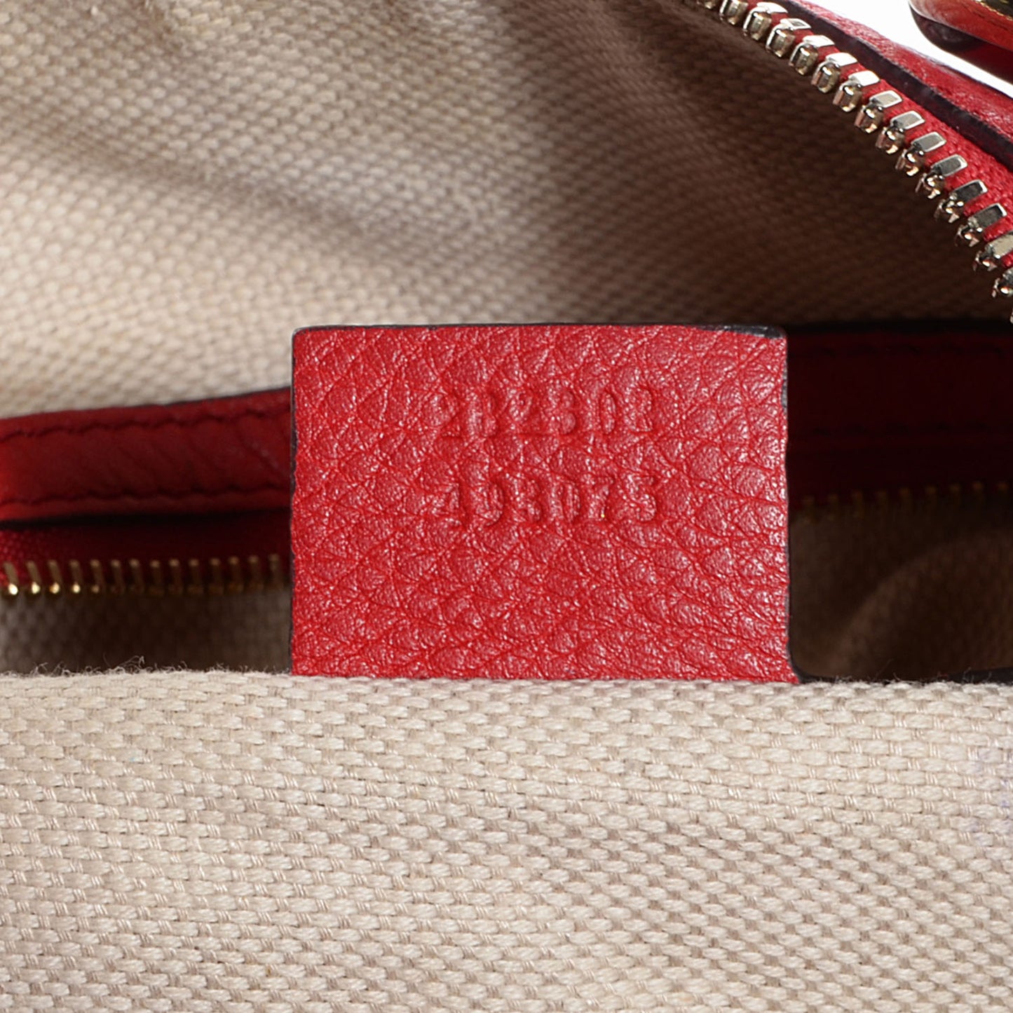 Pebbled Calfskin Medium Soho Boston Red